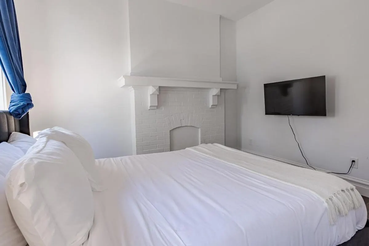 Holiday home Ann Avenue Charming 3 Bedroom Retreat Near Downtown St Louis Saint Louis
